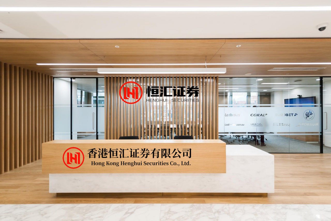 鼎冠策略 直击WAIC丨千问AI眼镜将升级为智能体眼镜: 推出体征监测、眼动追踪等能力, 能调用Skill及Agent